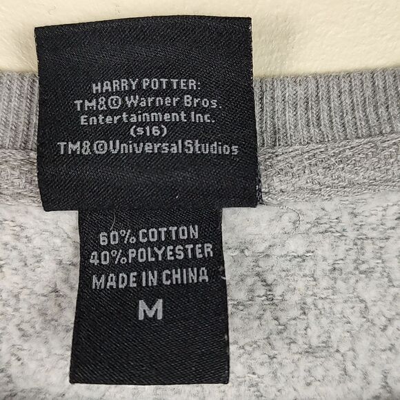 Gryffindor Gray Sweatshirt Wizarding World of Harry Potter Universal Studios - Picture 3 of 9